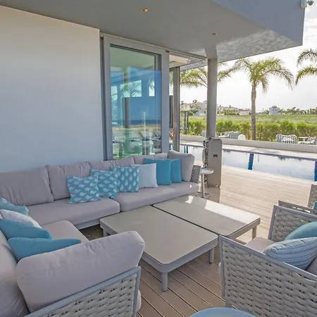 Papadopo - Luxury 3 Bedroom With Private Pool, Hot Tub And Sea Views Willa *