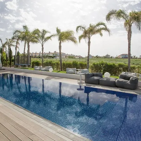 Papadopo - Luxury 3 Bedroom With Private Pool, Hot Tub And Sea Views Willa