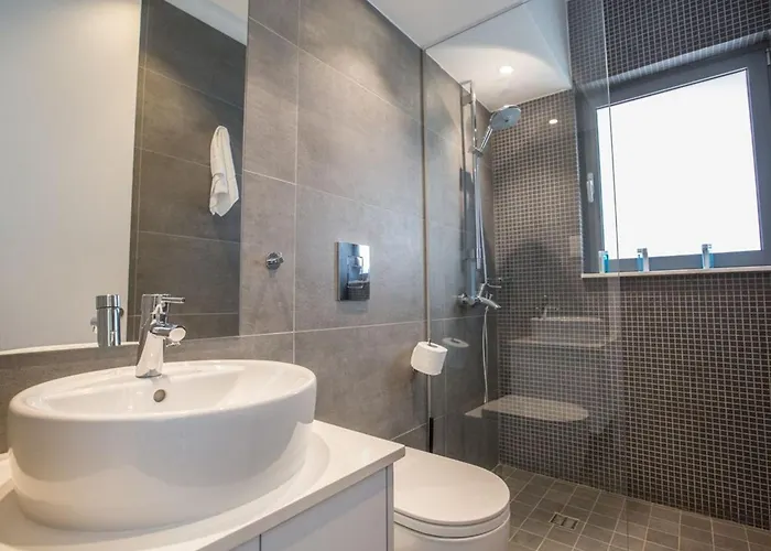 Villa Papadopo - Luxury 3 Bedroom With Private Pool, Hot Tub And Sea Views *